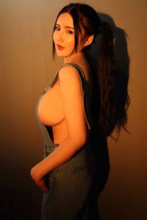 黑色的五叶草