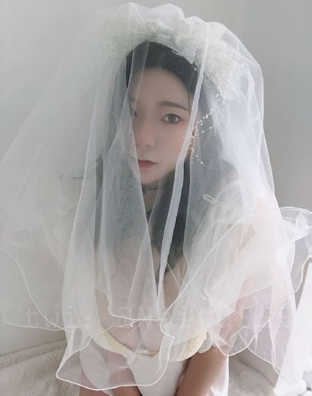六个瑞典女孩在加油